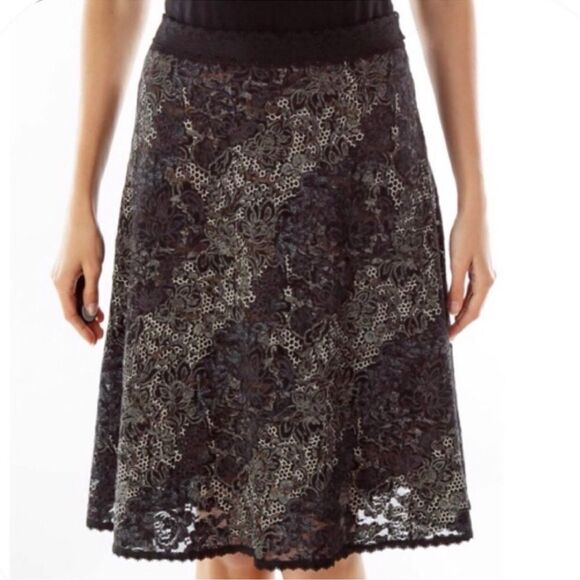 CAbi Dresses & Skirts - NEW CAbi #539 Floral Lace A-Line Skirt Size M Medium